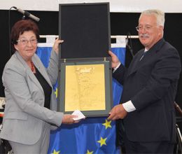 Übergabe der Ehrenplakette des Europarates für die Stadt Judenburg