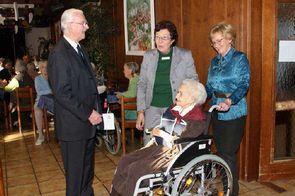 Zahlreiche Gratulanten für Barbara Betty Perwein